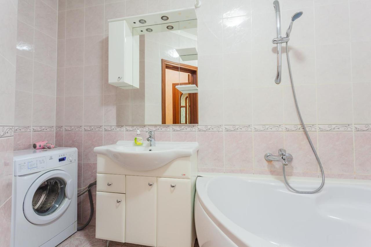 Apartment In Complex Korona On Knyazhyi Zaton 21 Киев Екстериор снимка